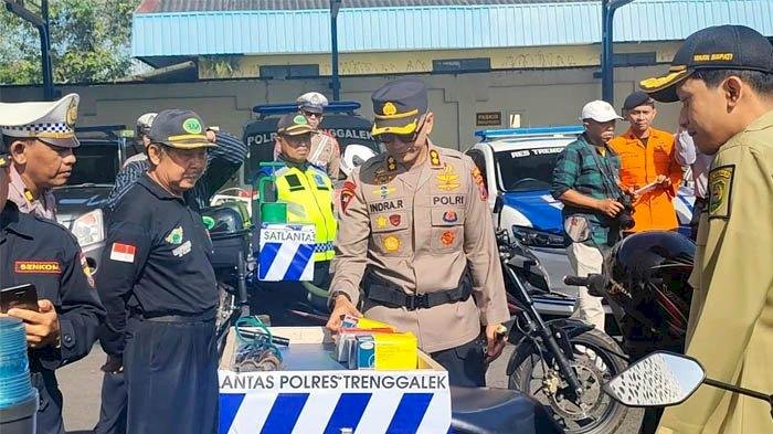 Operasi Ketupat 2025 Polres Trenggalek Sediakan Patroli Bensin dan Tambal Ban Gratis di JLS